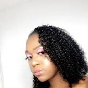 Meet your Posher, Maya’s